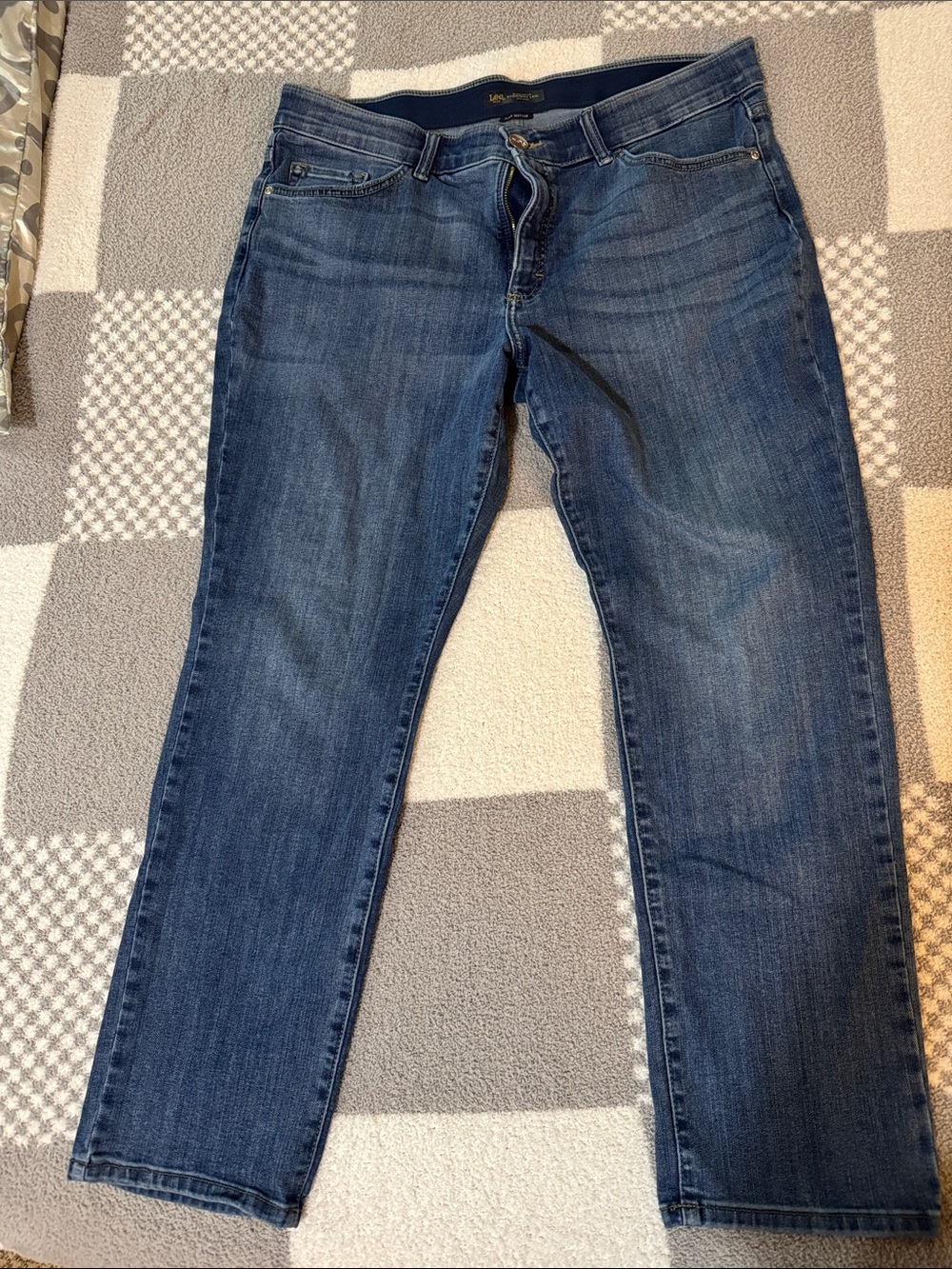 Lee Women's Straight-Leg Jeans in Classic Indigo